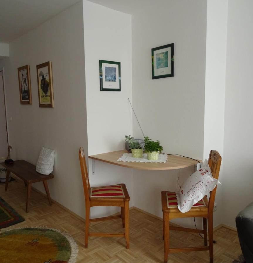 Homely Apartment In The Center With Garden View Gmunden Exteriér fotografie
