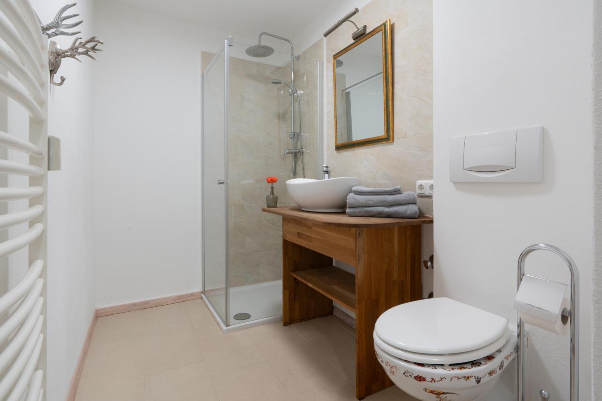 Homely Apartment In The Center With Garden View Gmunden Exteriér fotografie