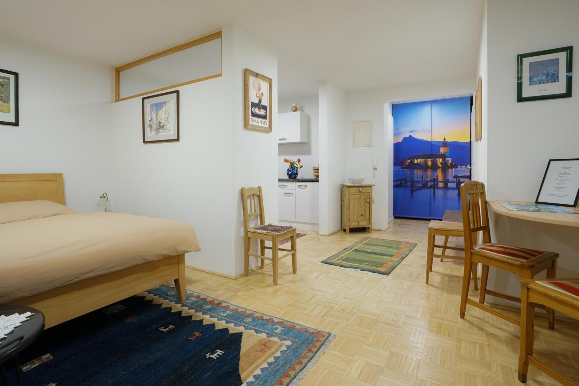 Homely Apartment In The Center With Garden View Gmunden Exteriér fotografie