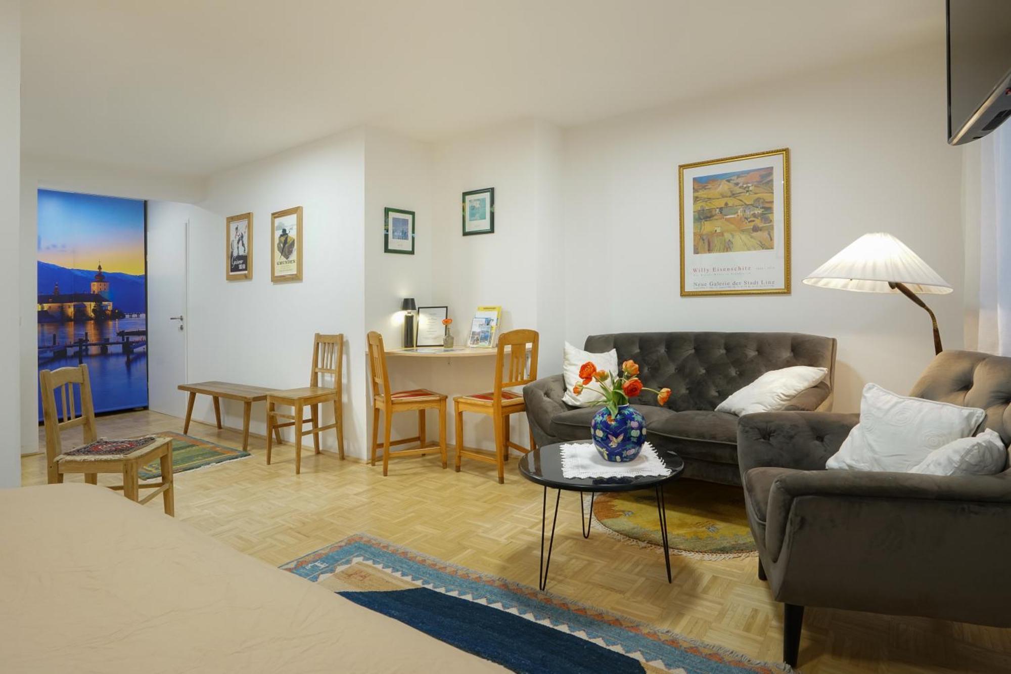 Homely Apartment In The Center With Garden View Gmunden Exteriér fotografie
